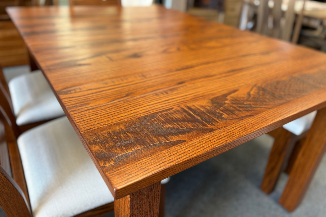 Amish3_SquareLegRoughSawnTable-TopDetail1
