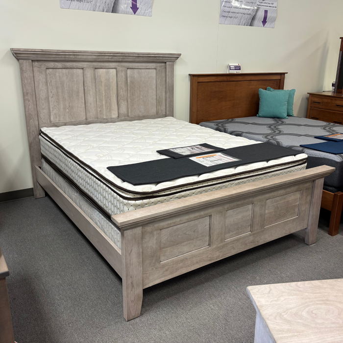Amish Arlington Queen Bed + (2) Nightstands - Sap Cherry - Mineral Finish - In-Stock - Scratch & Dent