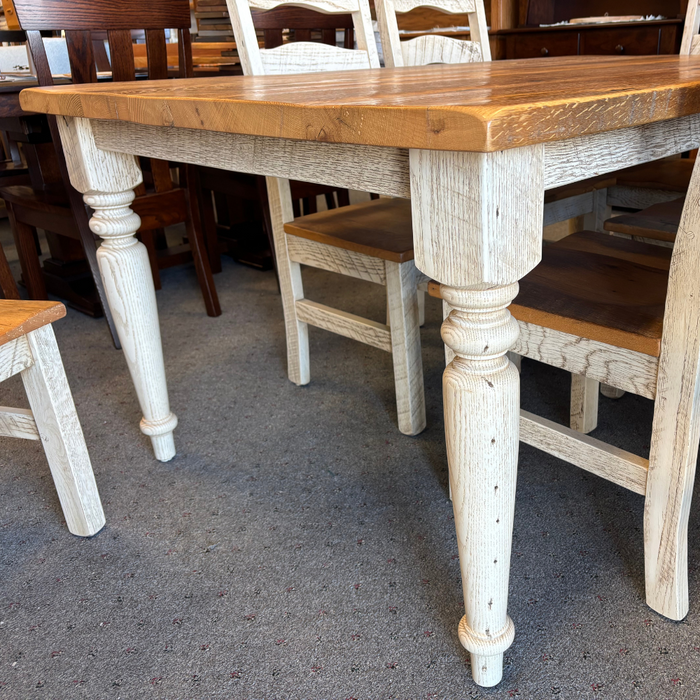 Amish Belmont Reclaimed Barnwood Dining Set - Belmont Leg Detail