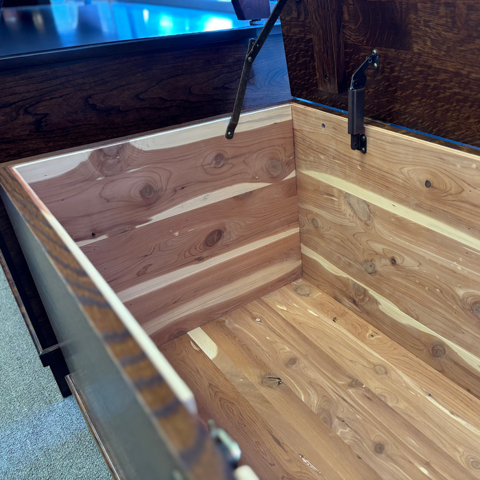 Amish Classic Flat Top Cedar Chest - Full Cedar Lining - 46" - In-Stock