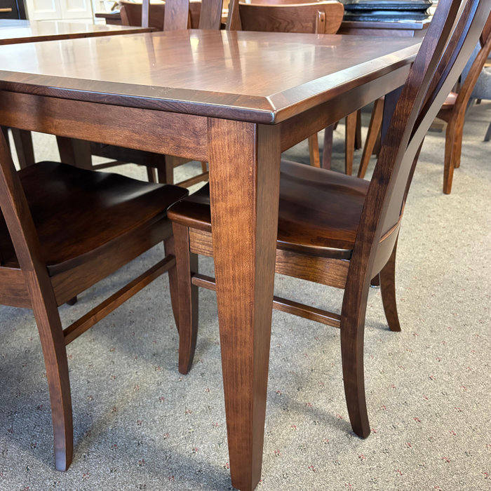 Amish Shaker Leg Avalon Dining Set-Shaker Leg Detail - Solid Cherry