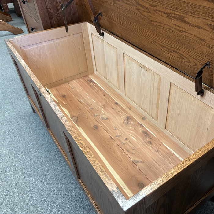 Amish Shaker Panel Flat Top Cedar Chest - 46" - In-Stock