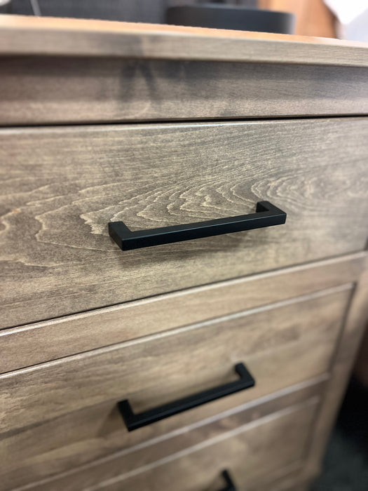 Amish Addie Bedroom Collection Standard Hardware