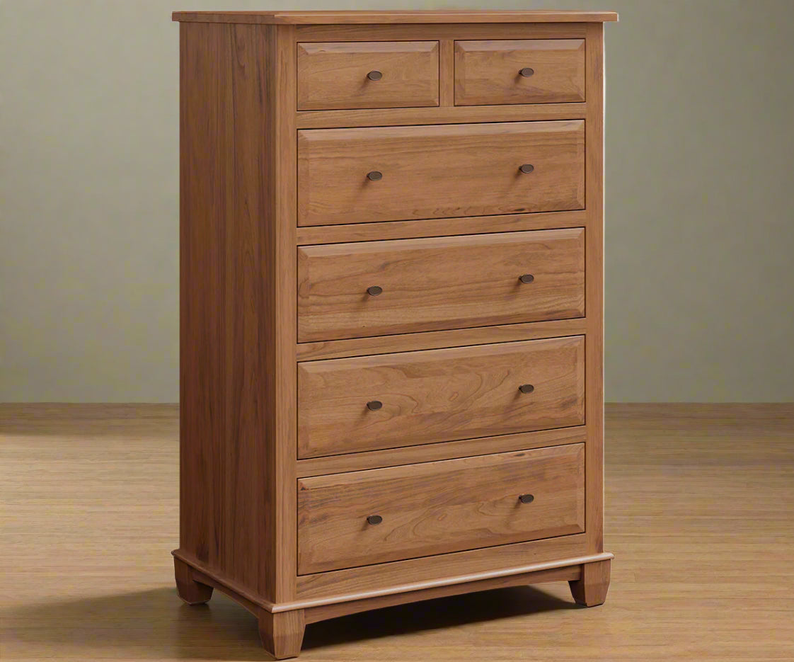 Amish Bella 6-Drawer Chest
Full Extension Drawer Slides
Dovetailed Drawer Boxes
Beveled Drawer Fronts
Unique Bella Style Base
Hardware: 1099-DBAC 