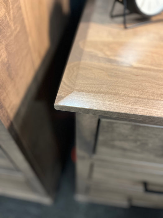 Amish Beveled Bedroom Edges Addie Bedroom Collection