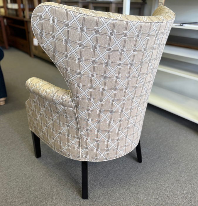 Amish Butterfly Wing Accent Chair - Solid Maple Legs - Traditional Design 2