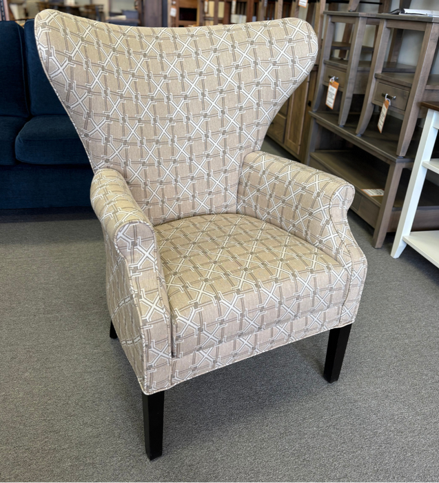 Amish Butterfly Wing Accent Chair - Solid Maple Legs - Traditional Design