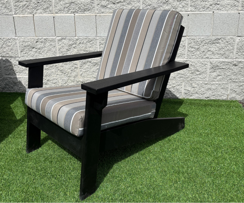 Amish Cape May Cushioned Chair - Tangent Poly - Sunbrella Fabric - Black - Milano Char