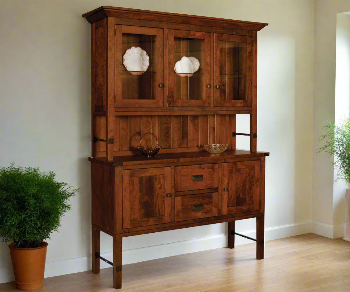 Amish Hudson 3-Door Hutch
Hardware: P3062 BI Knobs/ P3064 Pulls
Standard with Touch Lights
(1) Adjustable Glass Shelf in Top
(1) Adjustable Wood Shelf in Base.