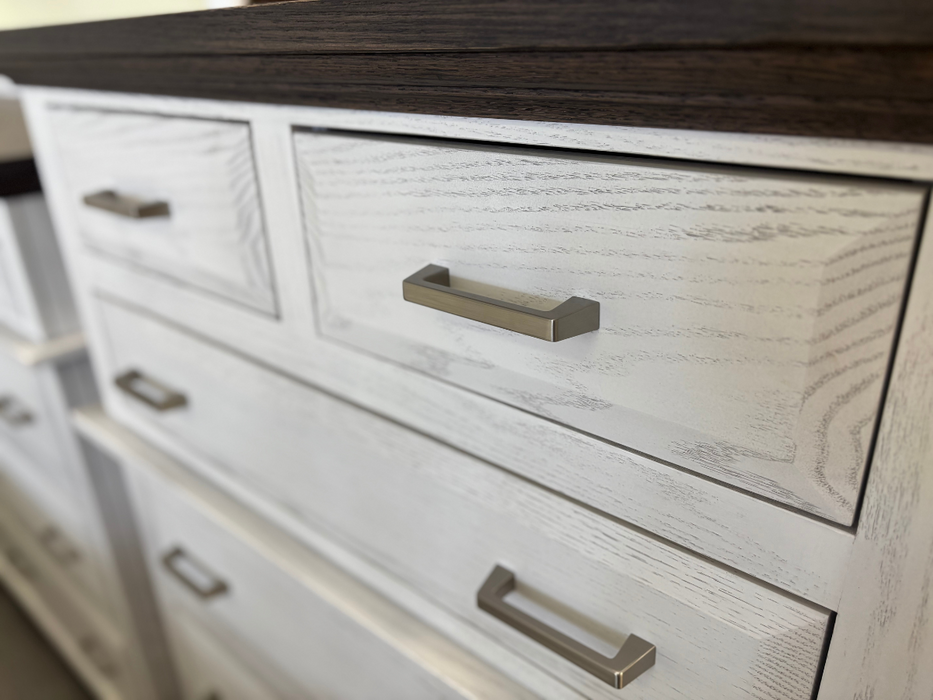  Amish London Bedroom Set - 2-Toned Paint & Stain - Farmhouse Style Amish Bedroom - Hardware Close Up Detail