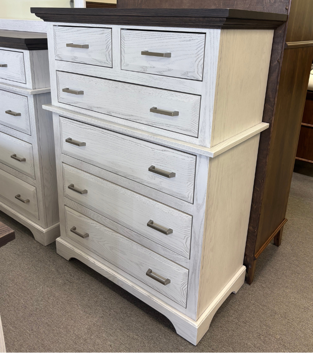 Amish London Bedroom Set - 2-Toned Paint & Stain - Farmhouse Style Amish Bedroom - London Chest of Drawers