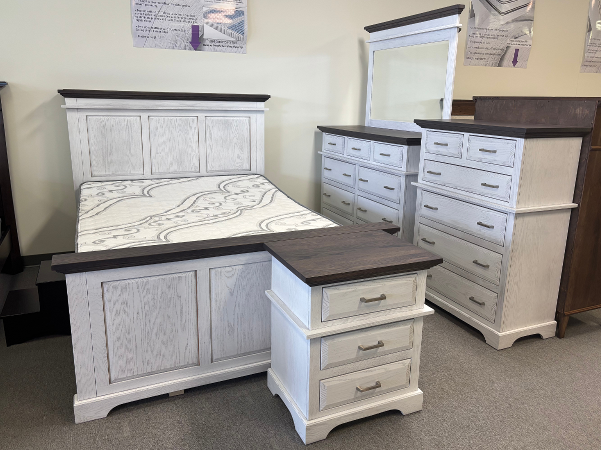 Amish London Bedroom Set - 2-Toned Paint & Stain - Farmhouse Style Amish Bedroom 