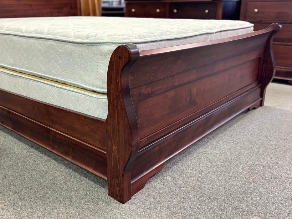 Amish Louis Phillipe Sleigh Bed - Queen Size - Brown Maple OCS106 Acres Stain - Amish Made Traditional Sleigh Bed - Footboard Detail