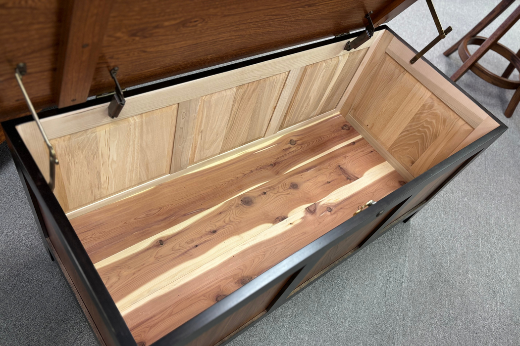 Amish Mission Flat Panel Cedar Chest - Elm & Brown Maple - 2-Tone Amish Cedar Chest - Cedar Bottom Photo