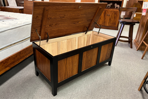 Amish Mission Flat Panel Cedar Chest - Elm & Brown Maple - 2-Tone Amish Cedar Chest - Open Top Photo