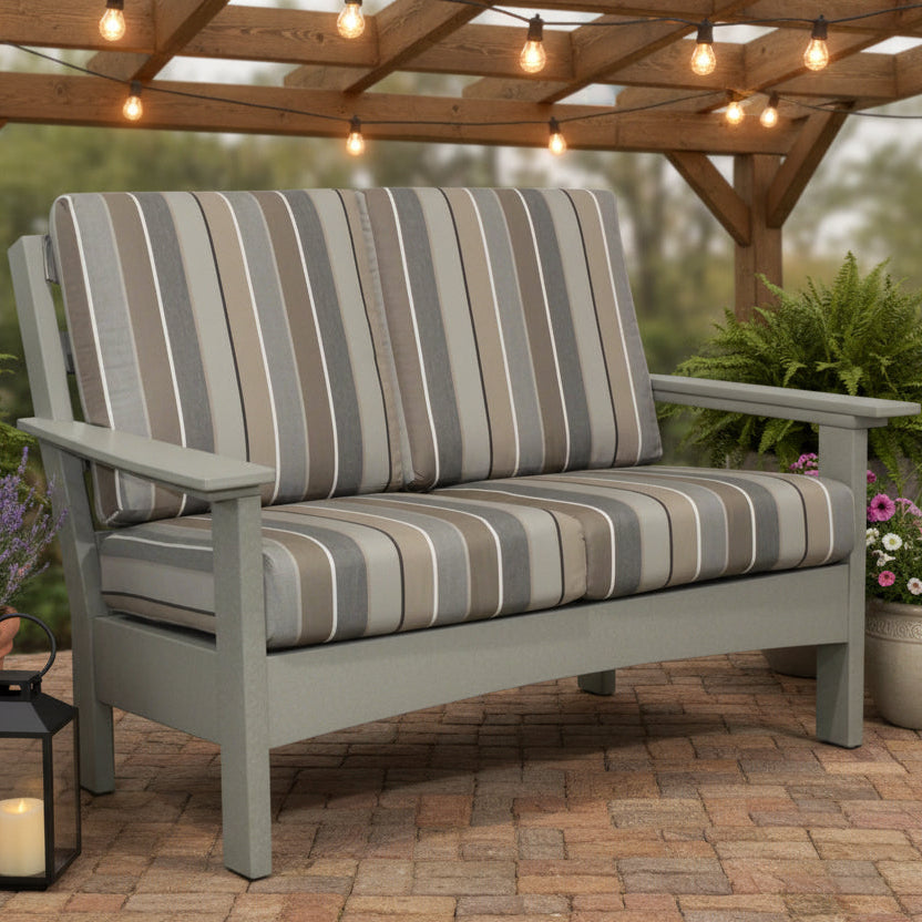 Amish Regal Loveseat