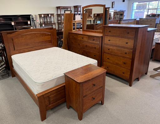 Amish QS Carlston 5 Piece Bedroom Set
Carlston Bed - Queen Size
Carlston Mule Dresser
Carlston Dresser Mirror 
Carlston Chest of Drawers
Carlston 3-Drawer Nightstand