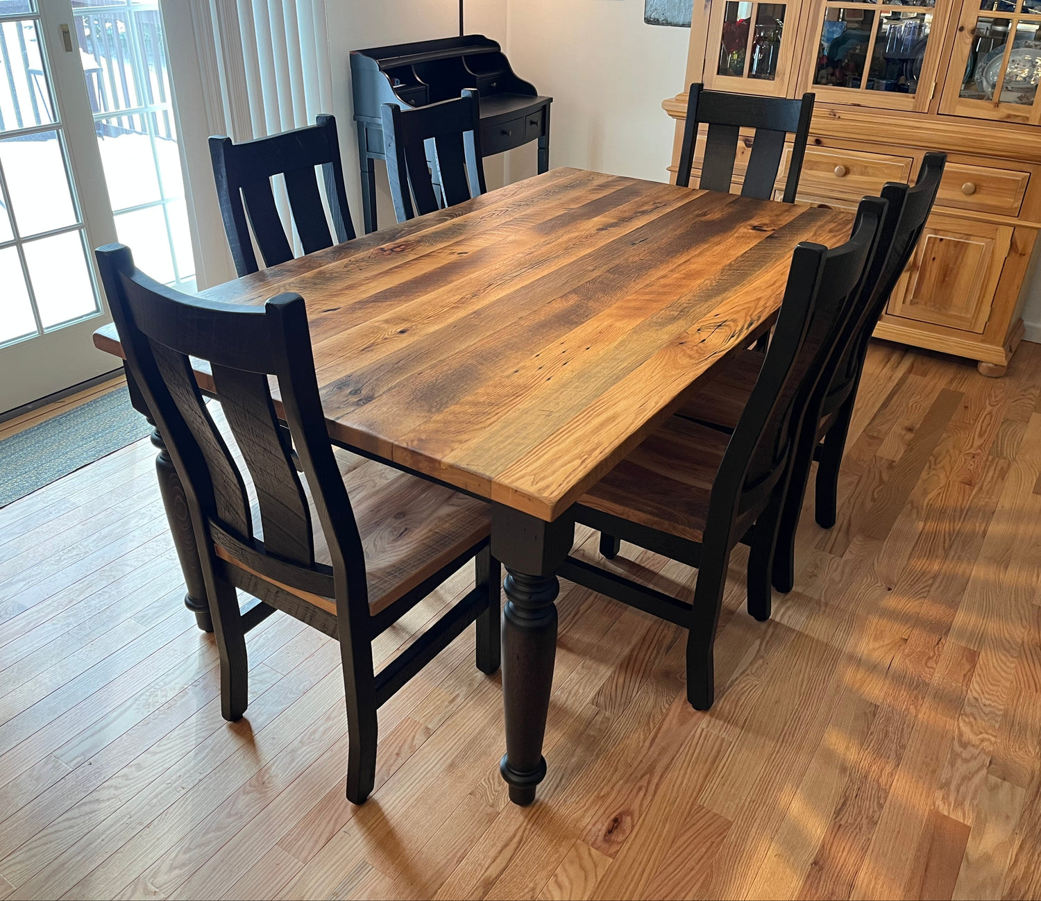 Reclaimed Barnwood Dining Set with Farmhouse Turned Leg Front Facing