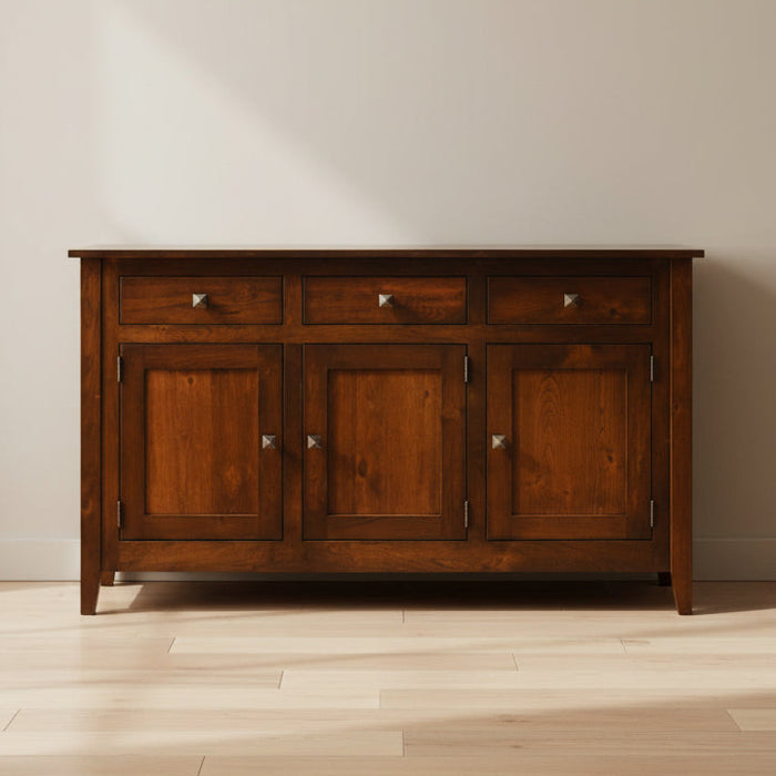 Amish Settlers Ridge 3-Door Buffet
Hardware: P3015 OBH Knobs
1 Adjustable Wood Shelf