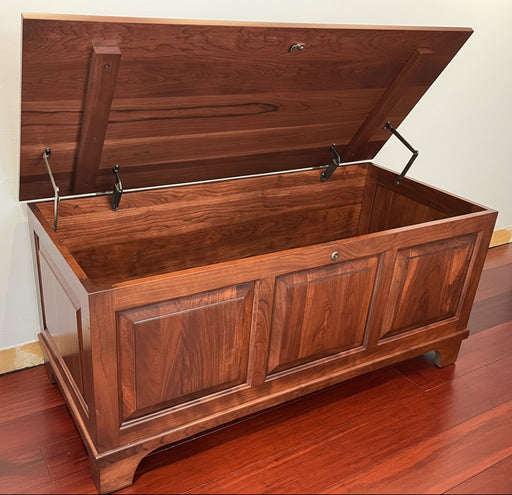 Amish Shaker Raised Panel Cedar Chest 