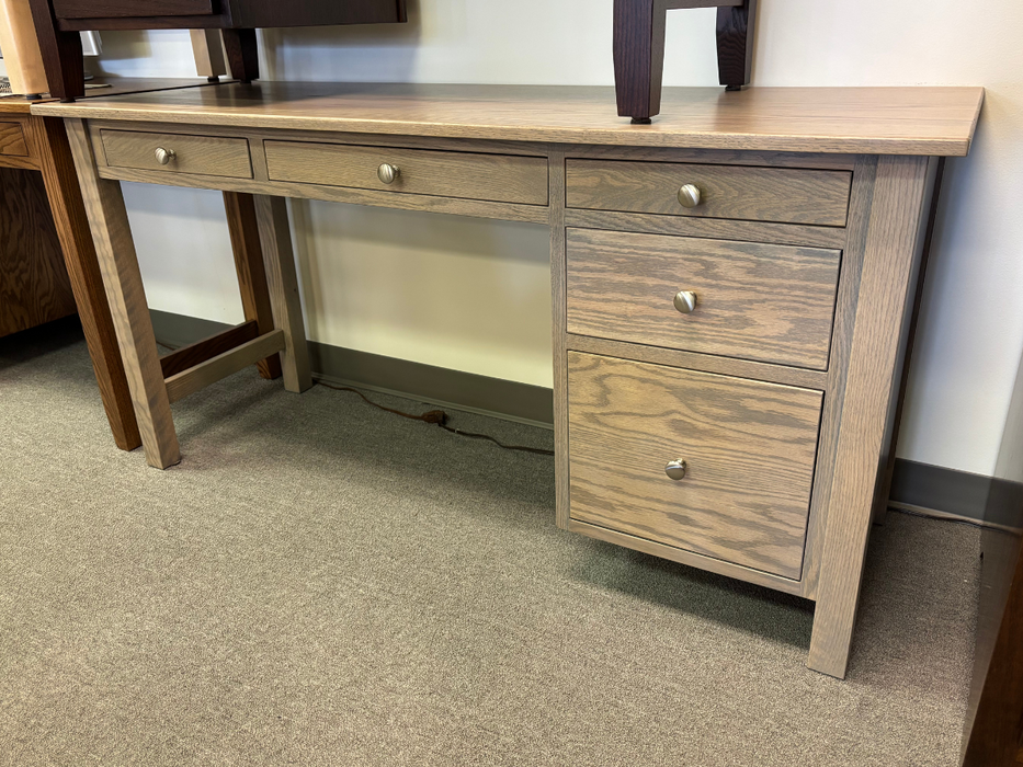 Amish Custom Parkview Single Pedestal Desk - In-Stock