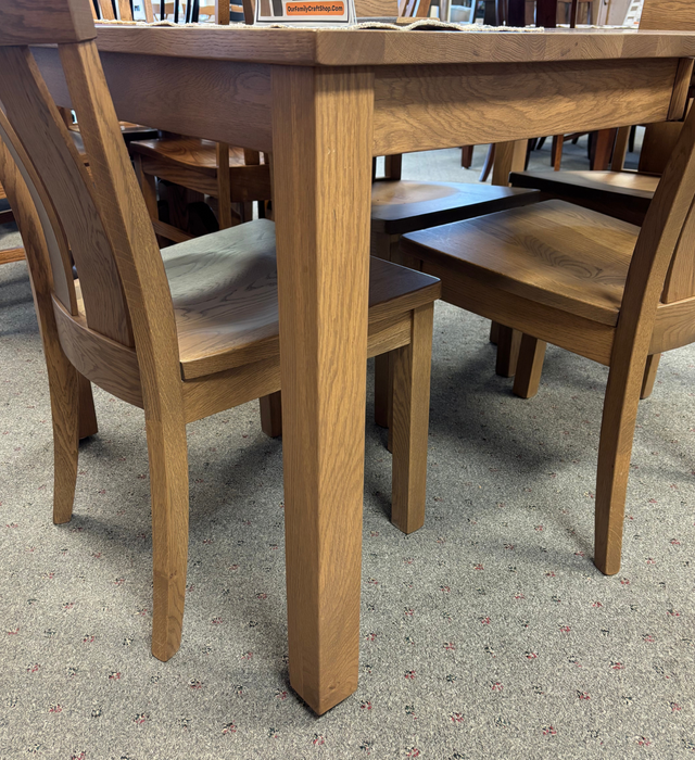 Amish Farmhouse Square Leg Table - Table Close up