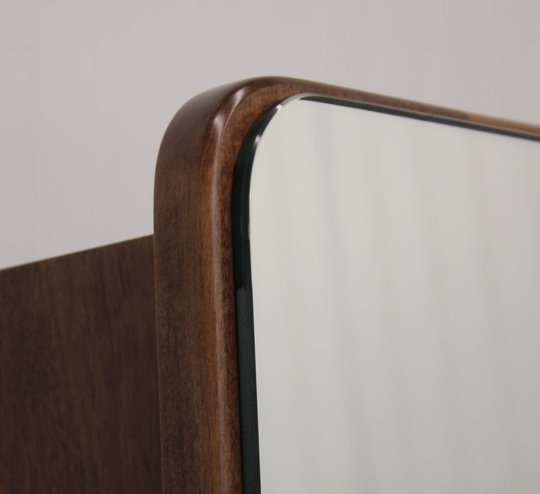 Milano Mirror Edge Detail