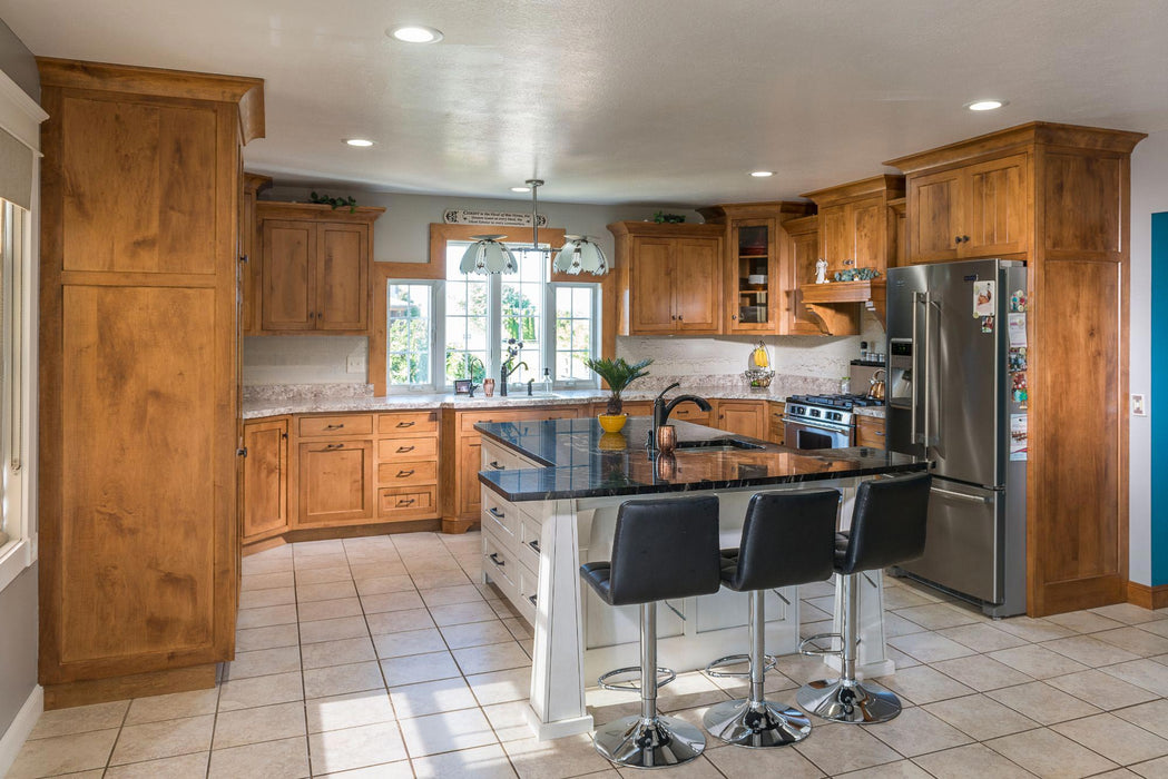 Sample Traditional Maple Kitchen Design