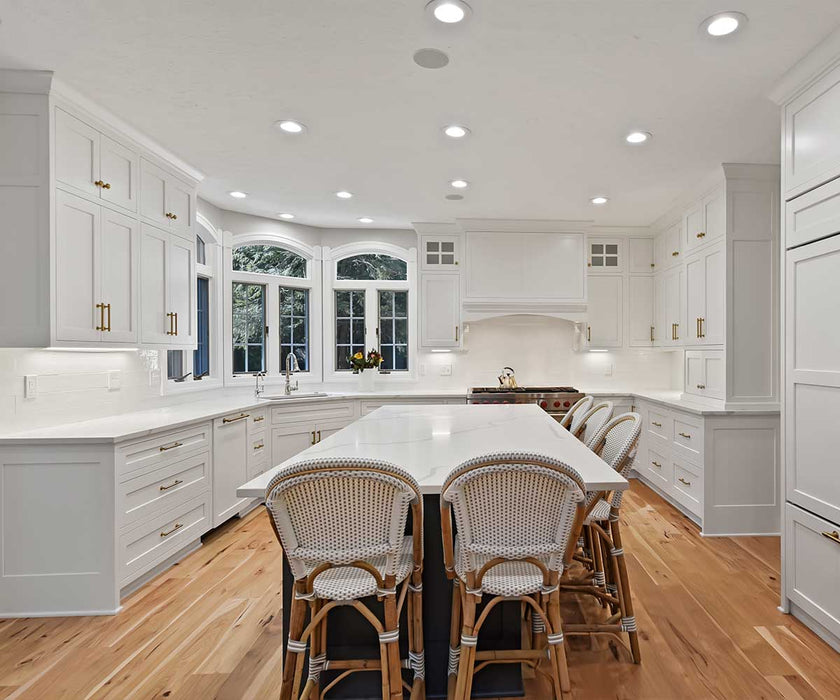 Sample Classic Farmhouse Kitchen Design